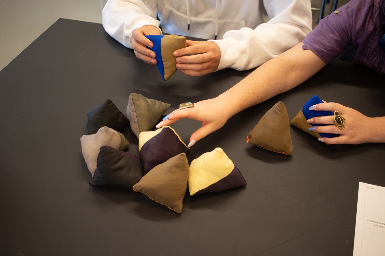 What is in our clothes? Making sense of textile materials @ VU
